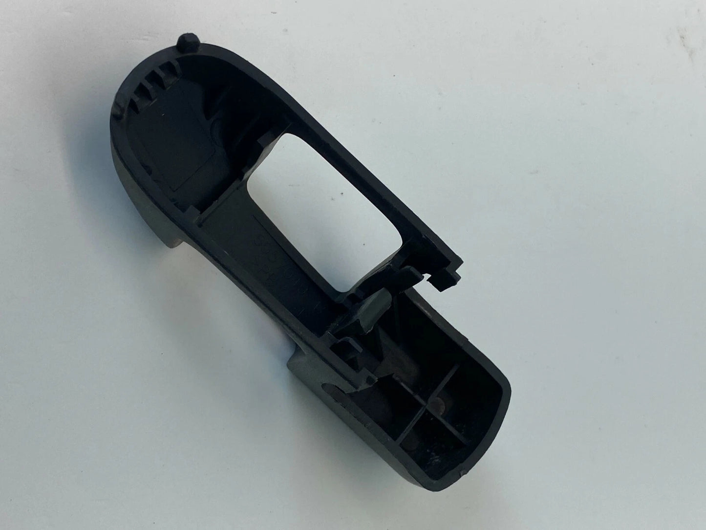08-12 FORD ESCAPE SEAT BELT UPPER SLIDE HANDLE BUTTON BOLT TRIM COVER 6057049B