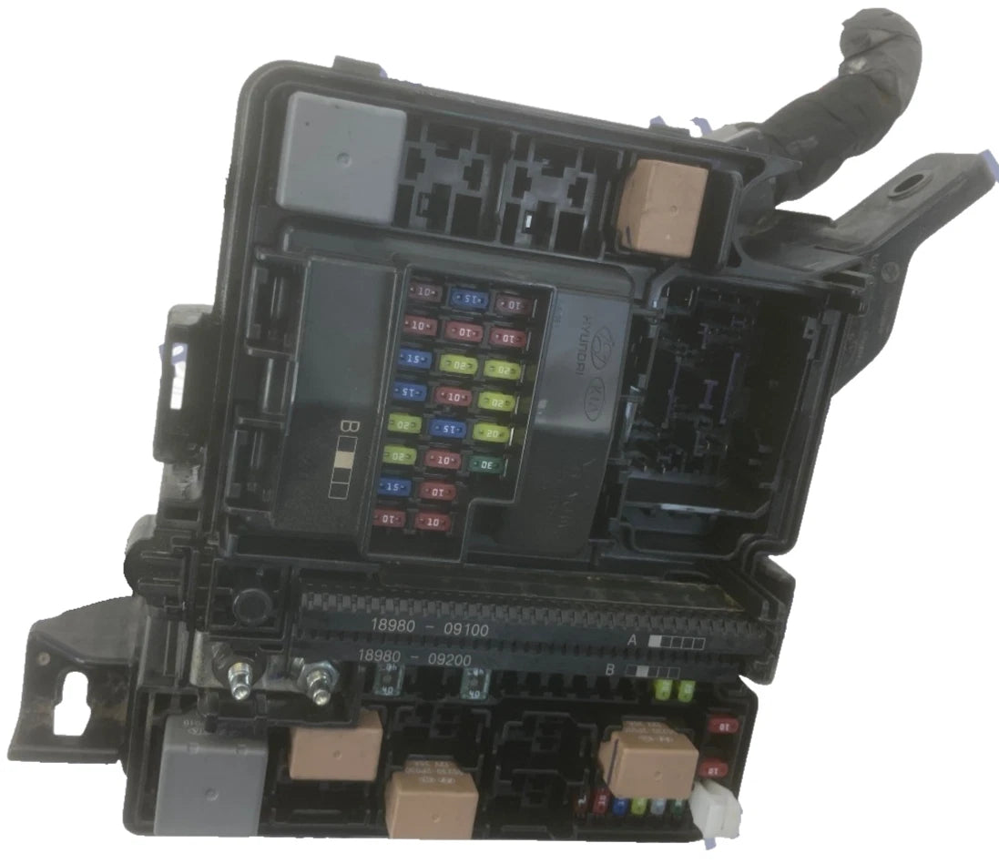 2016 2017 HYUNDAI SONATA ENGINE COMPARTMENT FUSE BOX RELAY UNIT FRONT 91271C2050