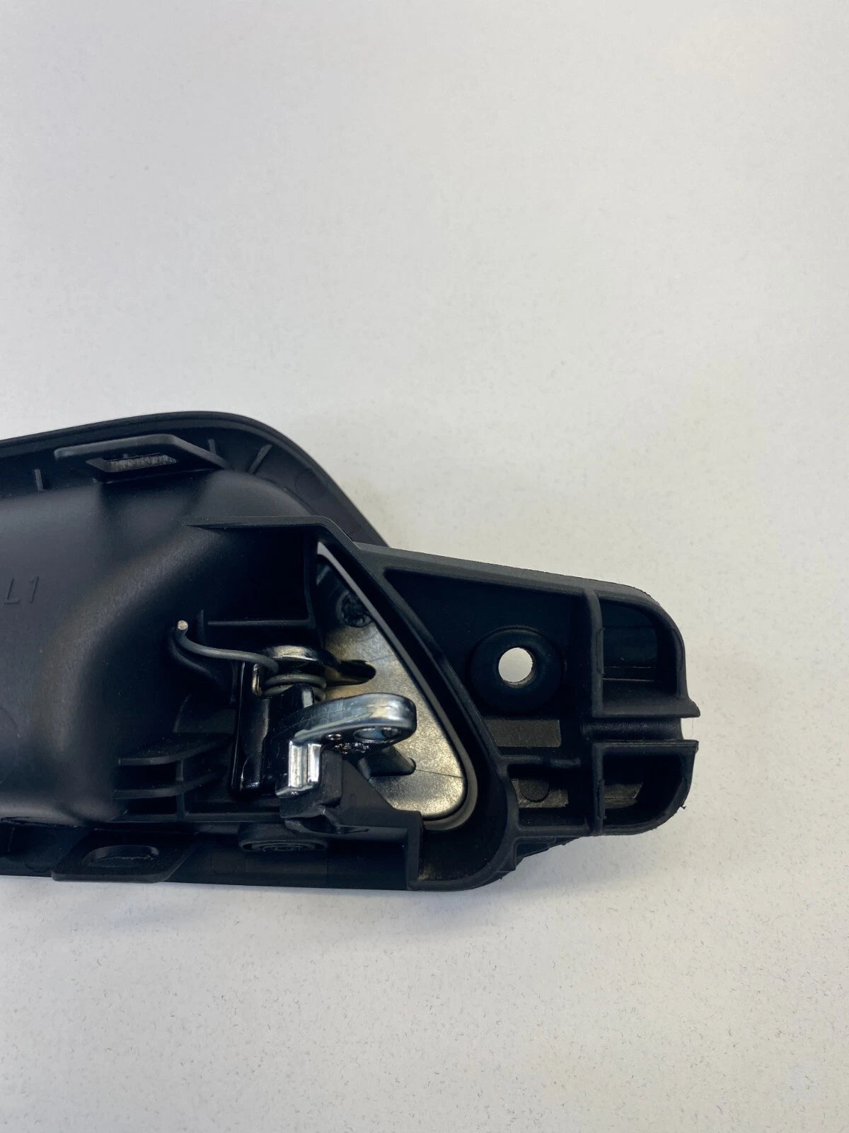 09 10 VW PASSAT SEDAN FRONT LEFT SIDE INNER DOOR HANDLE W LOCK SWITCH 3C1837113D