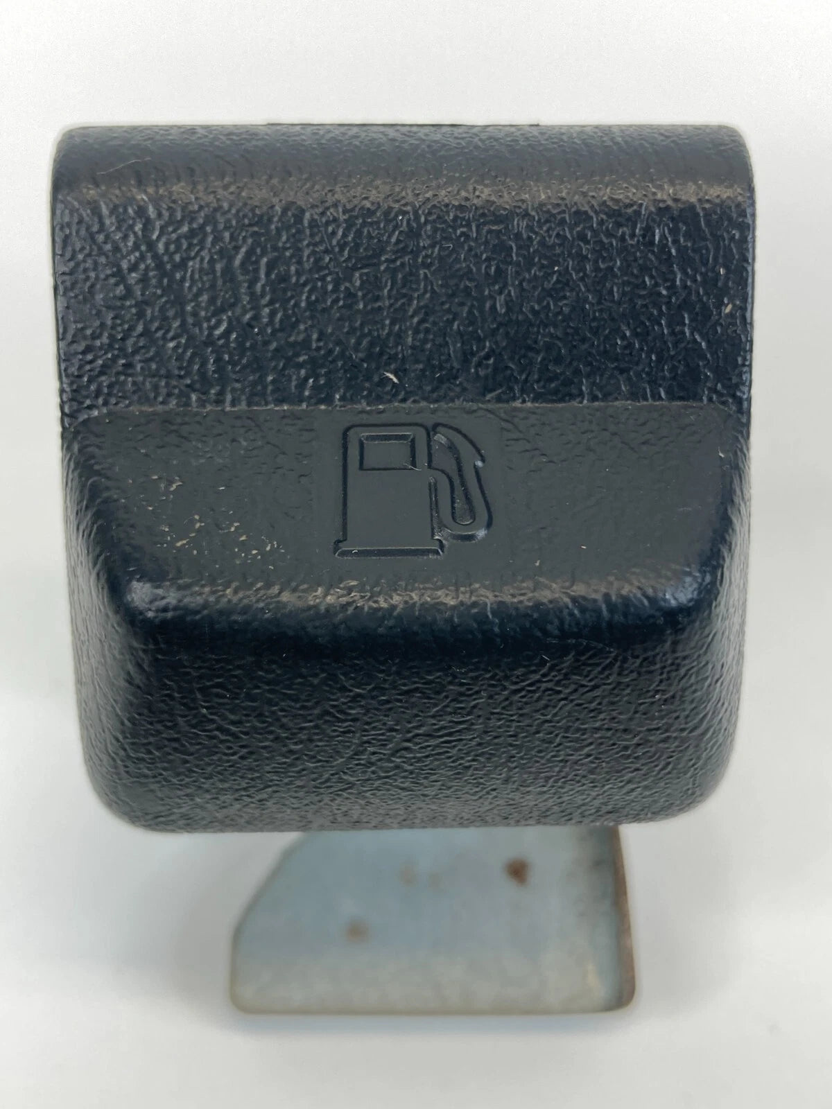 1996-2002 TOYOTA 4RUNNER FILLER GAS DOOR OPENER RELEASE HANDLE CONTROL LEVER