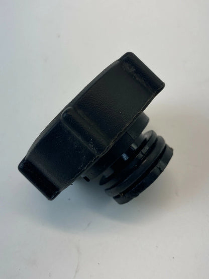 2008-2012 FORD ESCAPE ENGINE COOLANT RESERVOIR CAP TANK LID COVER YL84-8100-AA