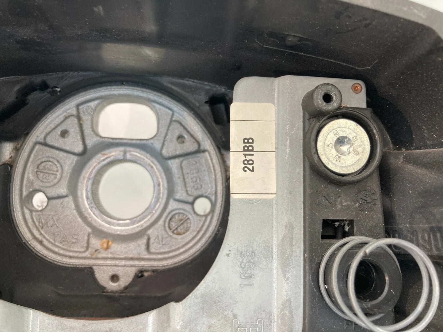 1998-2000 98 99 00 VOLKSWAGEN NEW BEETLE LEFT DRIVER STEERING WHEEL ASSEMBLY OEM