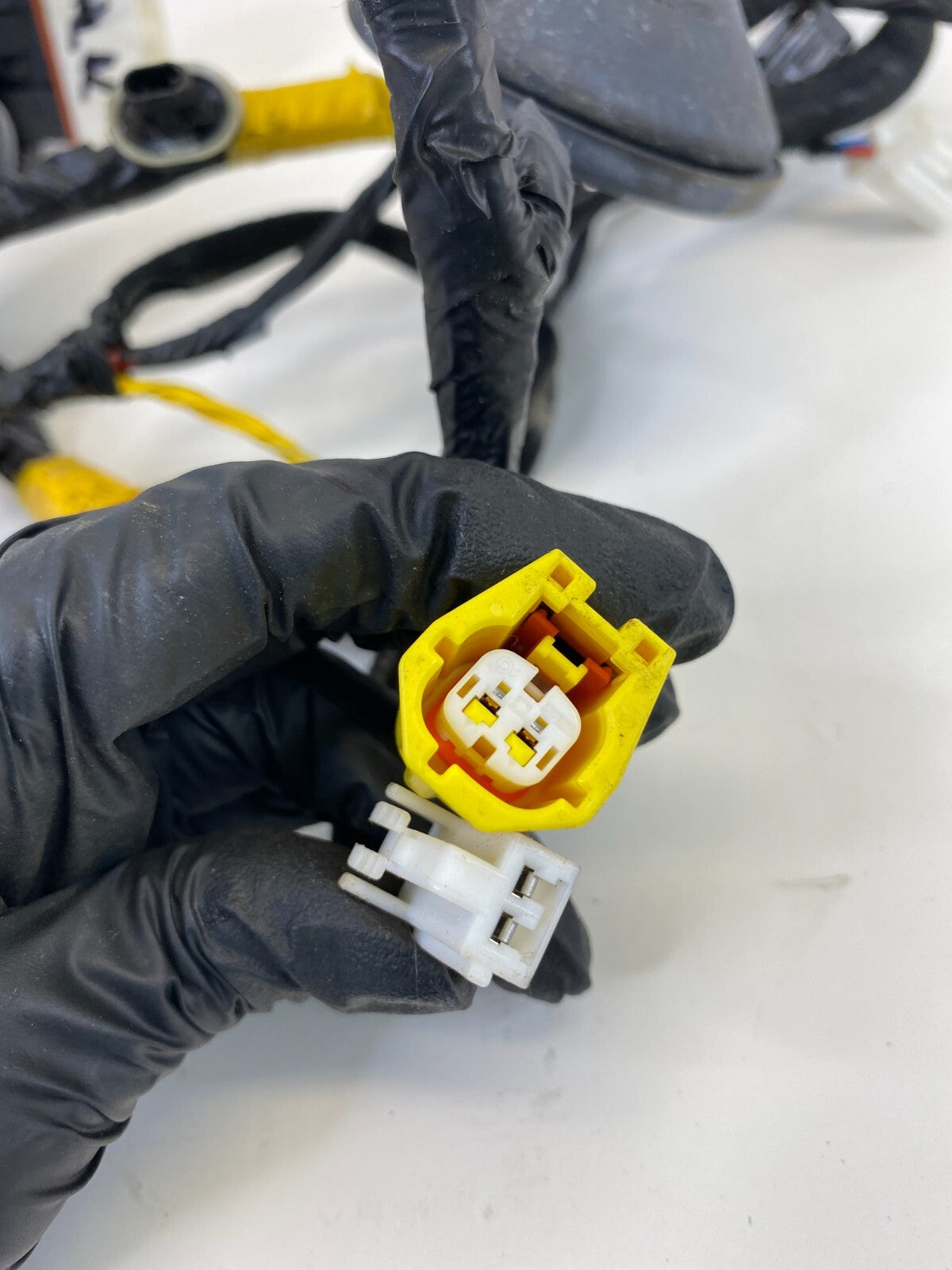 2008-2011 Kia Borrego Front Right Side Door Wiring Wire Harness Cable 916102J980