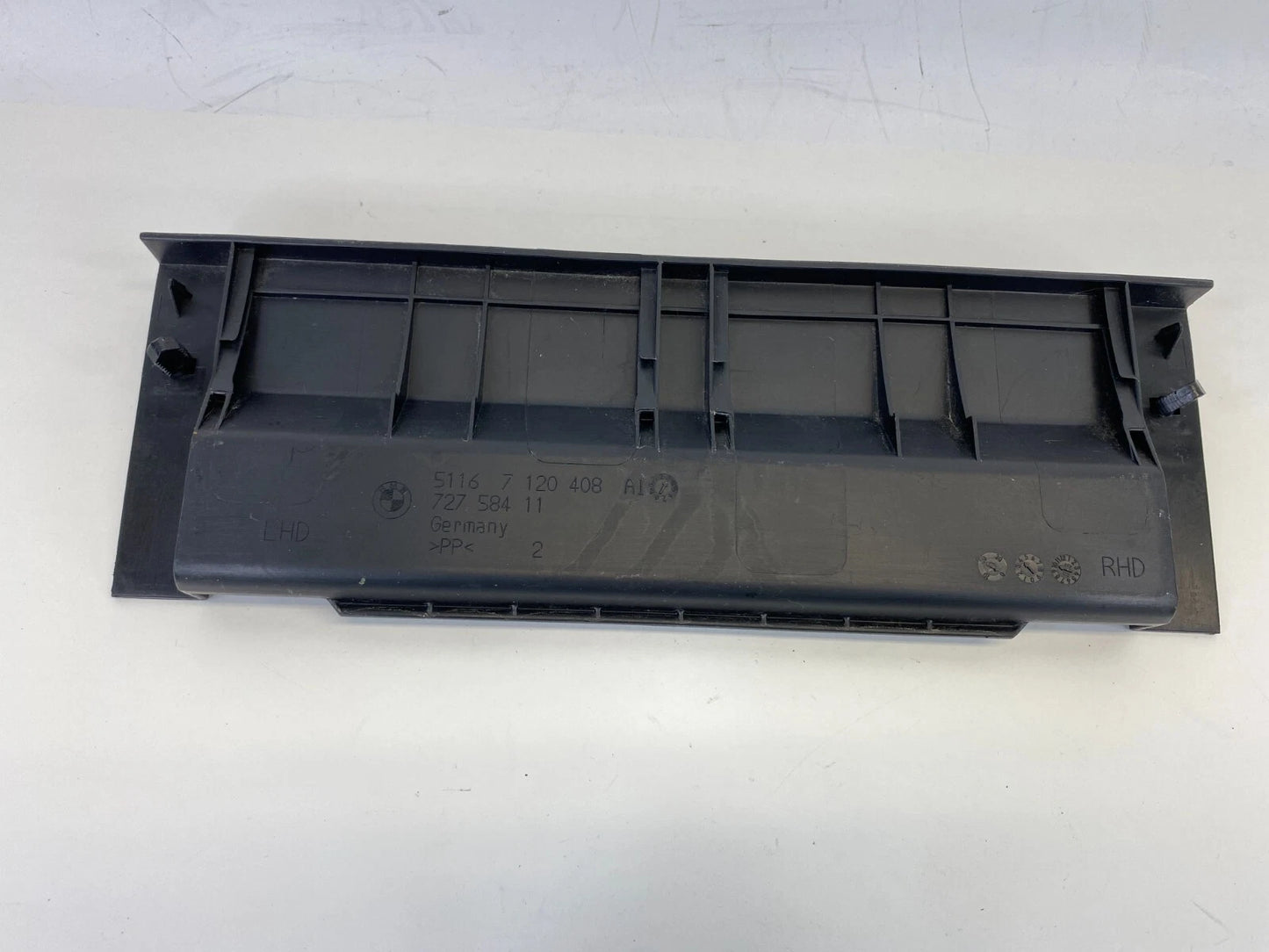 2006 BMW 330XI 330I GLOVE BOX FUSE LID BRACKET COVER BLACK 51167120408 OEM