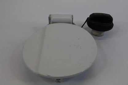 2006-2011 HYUNDAI ACCENT HATCHBACK FUEL FILLER GAS DOOR COVER LID W/ CAP OEM