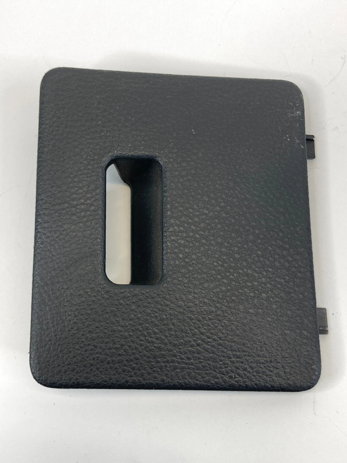 07 08 09 10 11 12 NISSAN VERSA DASH FUSE BOX DOOR LID COVER 68964-EL00A OEM