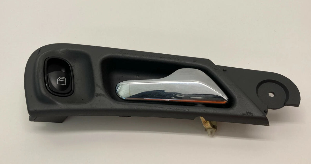 01-05 MERCEDES-BENZ C320 REAR RIGHT SIDE INTERIOR DOOR HANDLE W/ WINDOW SWITCH