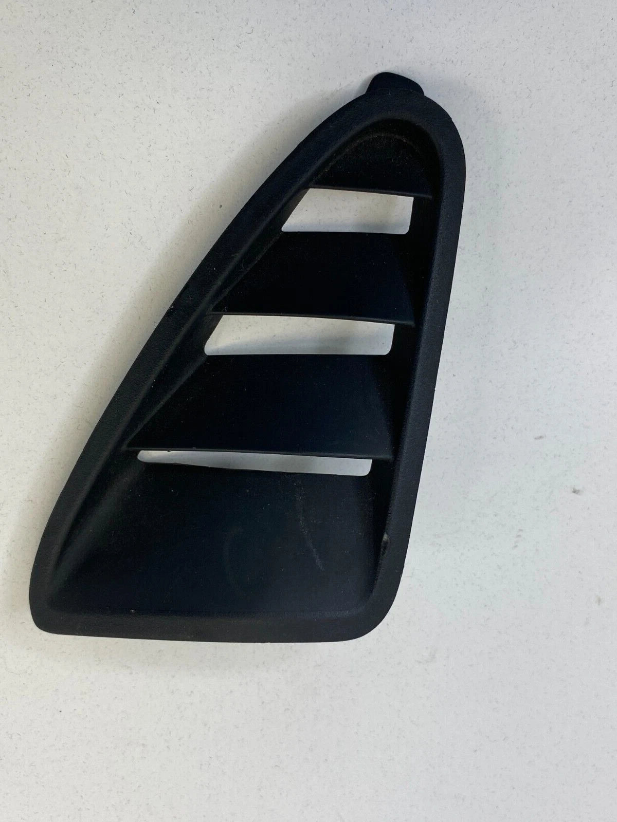 2004-2008 MAZDA 3 MAZDA3 LEFT SIDE UPPER DASH AC AIR VENT DEFROSTER GRILLE TRIM