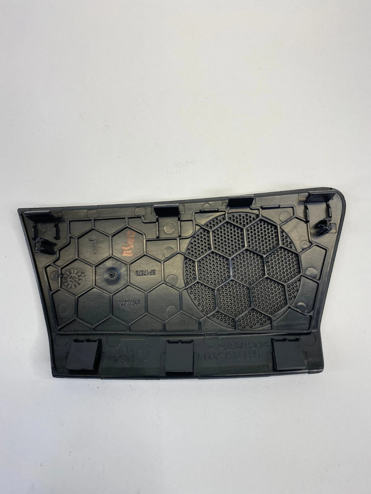 12-19 VW PASSAT DASH FRONT LEFT DRIVER SIDE SPEAKER GRILLE COVER 561857209 OEM
