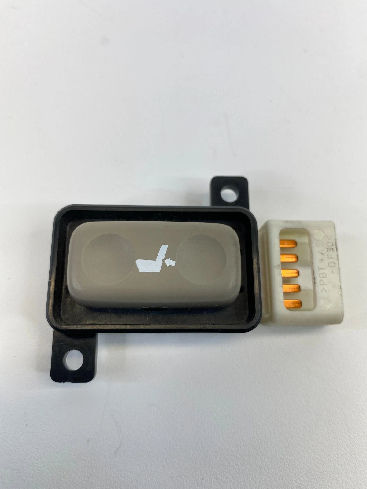 2004 TOYOTA CAMRY FRONT RIGHT PASSENGER SIDE SEAT SWITCH CONTROL TILT OEM