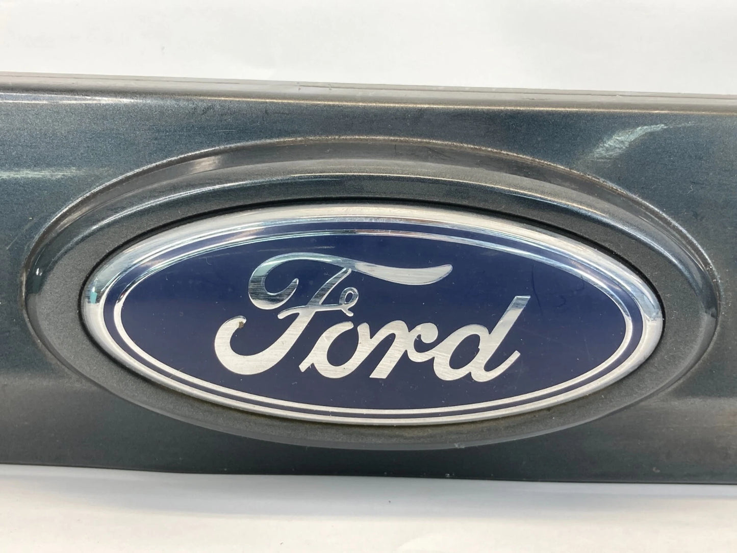 08 09 10 11 12 FORD ESCAPE TRUNK TAILGATE LICENSE PLATE BEZEL TRIM MOLDING OEM