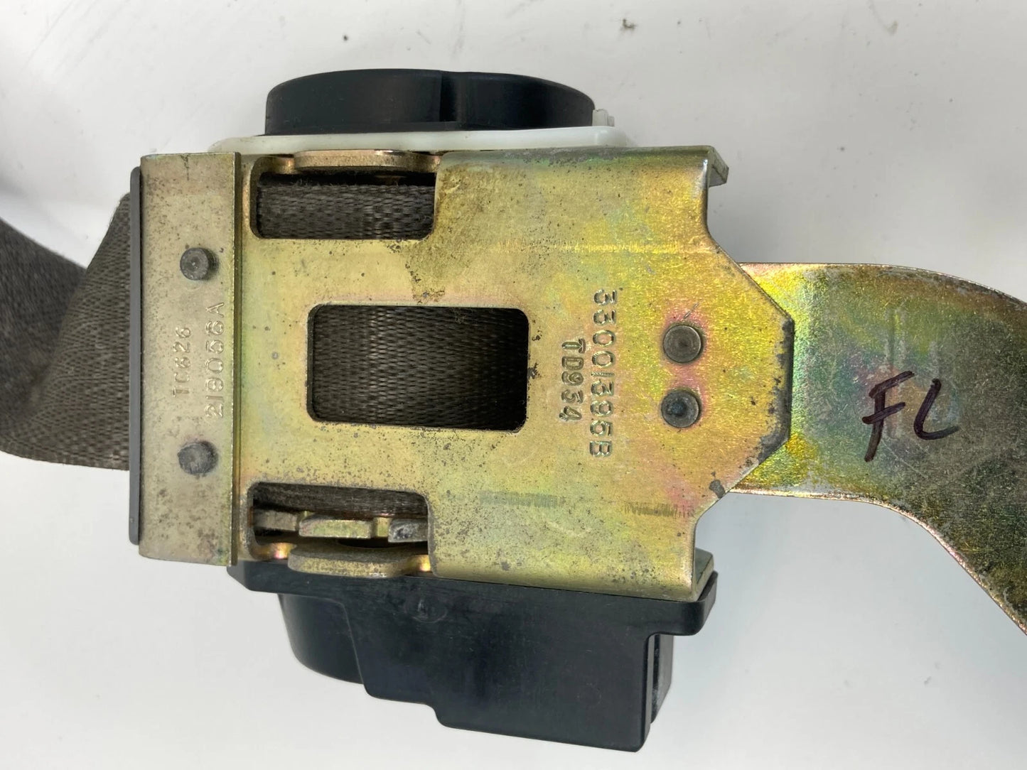 2005 BUICK CENTURY SEDAN FRONT LEFT DRIVER SIDE SEAT BELT RETRACTOR OEM