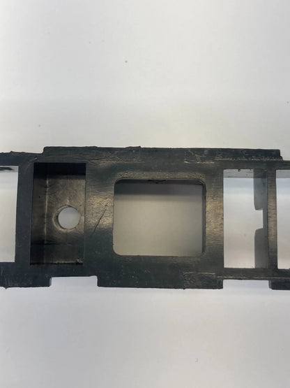 09-12 CHEVROLET TRAVERSE 08-12 ENCLAVE CENTER DASH SWITCH BRACKET SUPPORT OEM