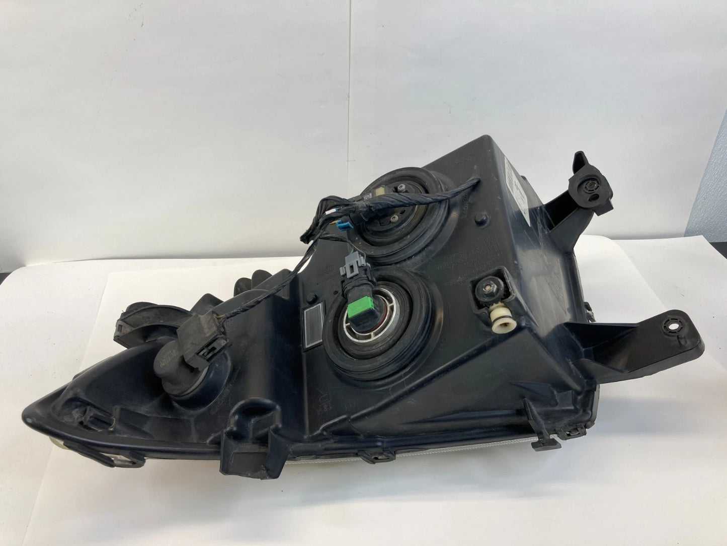 2007-2010 FORD EDGE RIGHT PASSENGER SIDE HEADLIGHT HEAD LAMP 9T4J-13005-A OEM