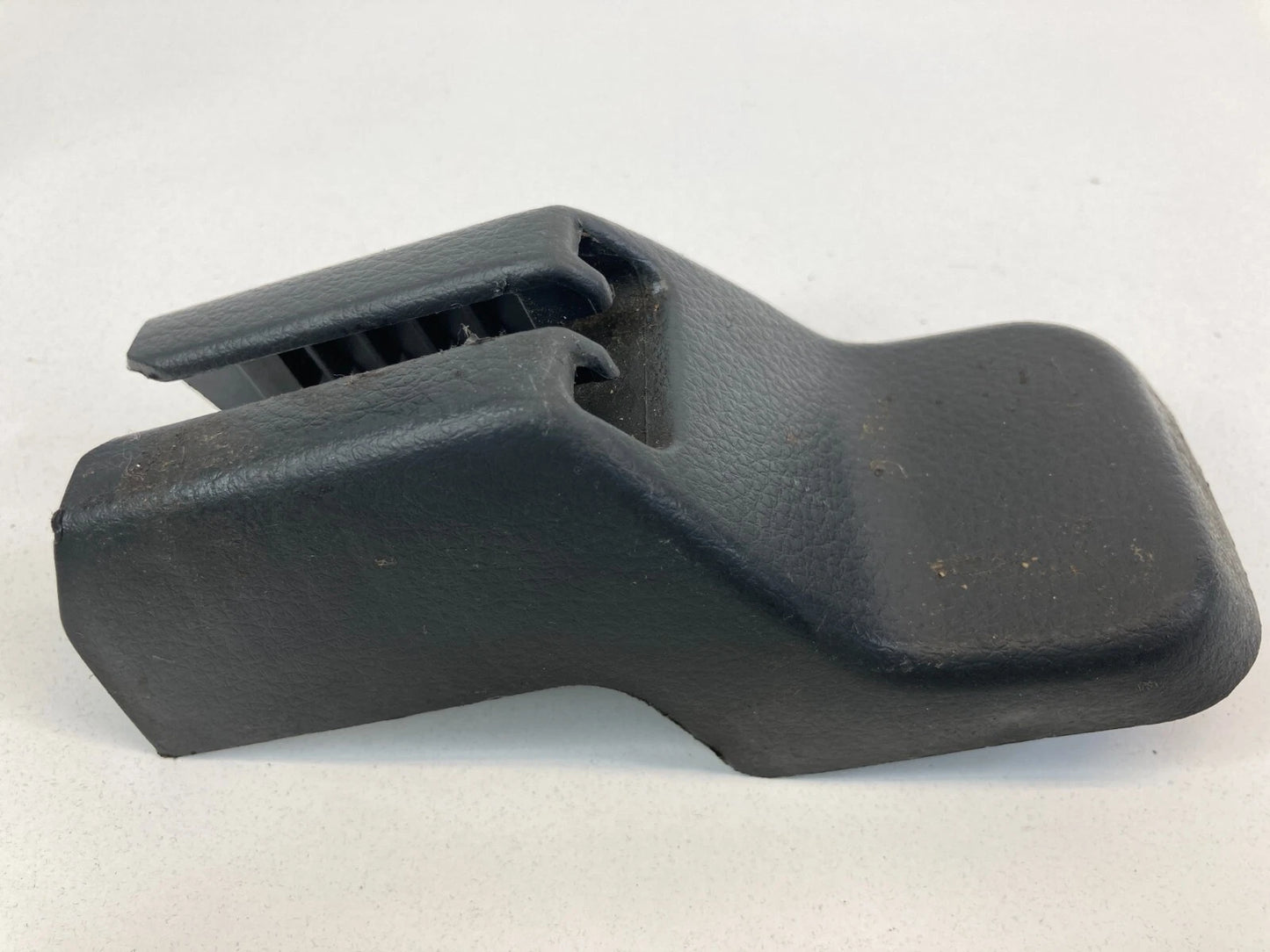 2003-2007 NISSAN MURANO FRONT SEAT TRACK BOLT COVER TRIM 87509CA000 OEM