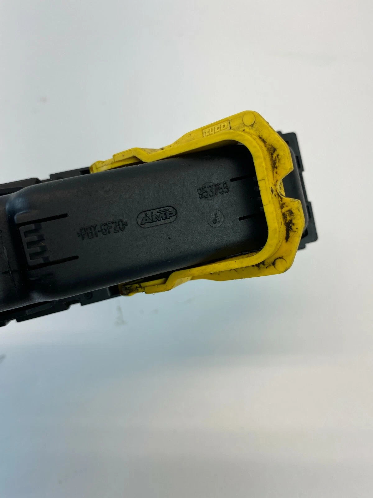 2005 KIA AMANTI 3.5L ABS ANTI LOCK BRAKE PUMP PIGTAIL PLUG CONNECTOR RELAY OEM