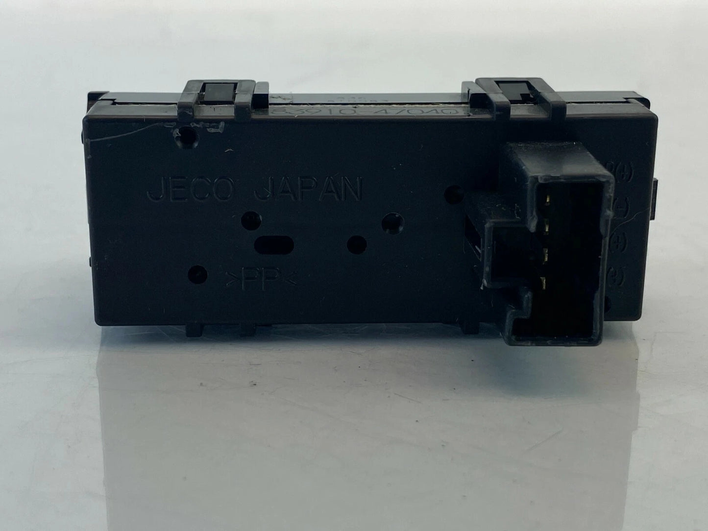 2004-2009 TOYOTA PRIUS HATCHBACK DASH DIGITAL TIME CLOCK DISPLAY 83910-47040 OEM