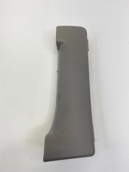 2001-2006 TOYOTA SEQUOIA REAR RIGHT B-PILLAR GRAB HANDLE TRIM COVER 74637-0C010