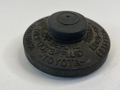 1997-2001 TOYOTA CAMRY CE SEDAN CLUTCH SLAVE CYLINDER FLUID RESERVOIR CAP COVER