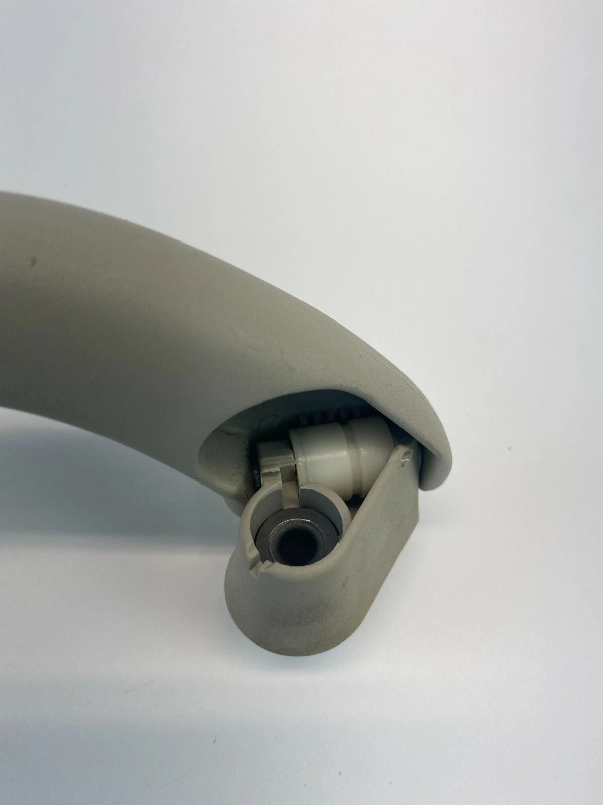 1998-2001 AUDI A4 SEDAN ROOF INTERIOR REAR LEFT GRIP GRAB ROOF HANDLE OEM