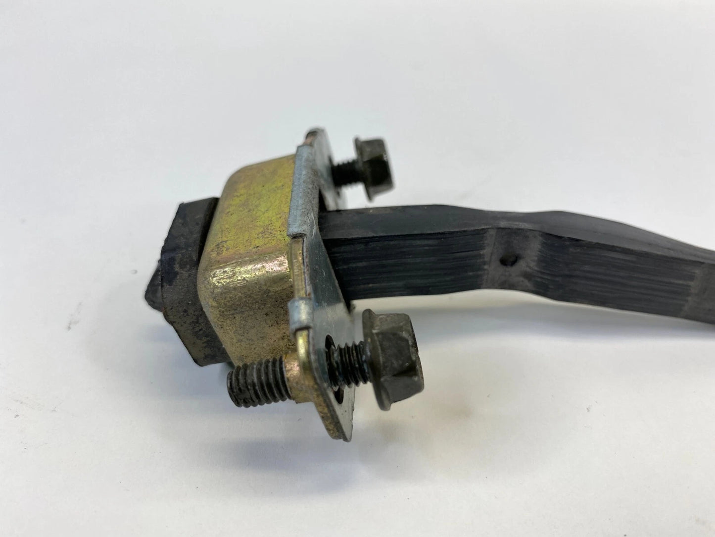 2003-2005 SUZUKI GRAND VITARA REAR RIGHT DOOR CHECK STOP STOPPER HINGE DETENT