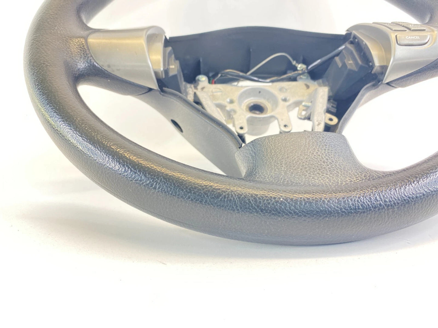 2008 2009 SUBARU LEGACY SE OUTBACK STEERING WHEEL W/ CRUISE CONTROL SWITCH