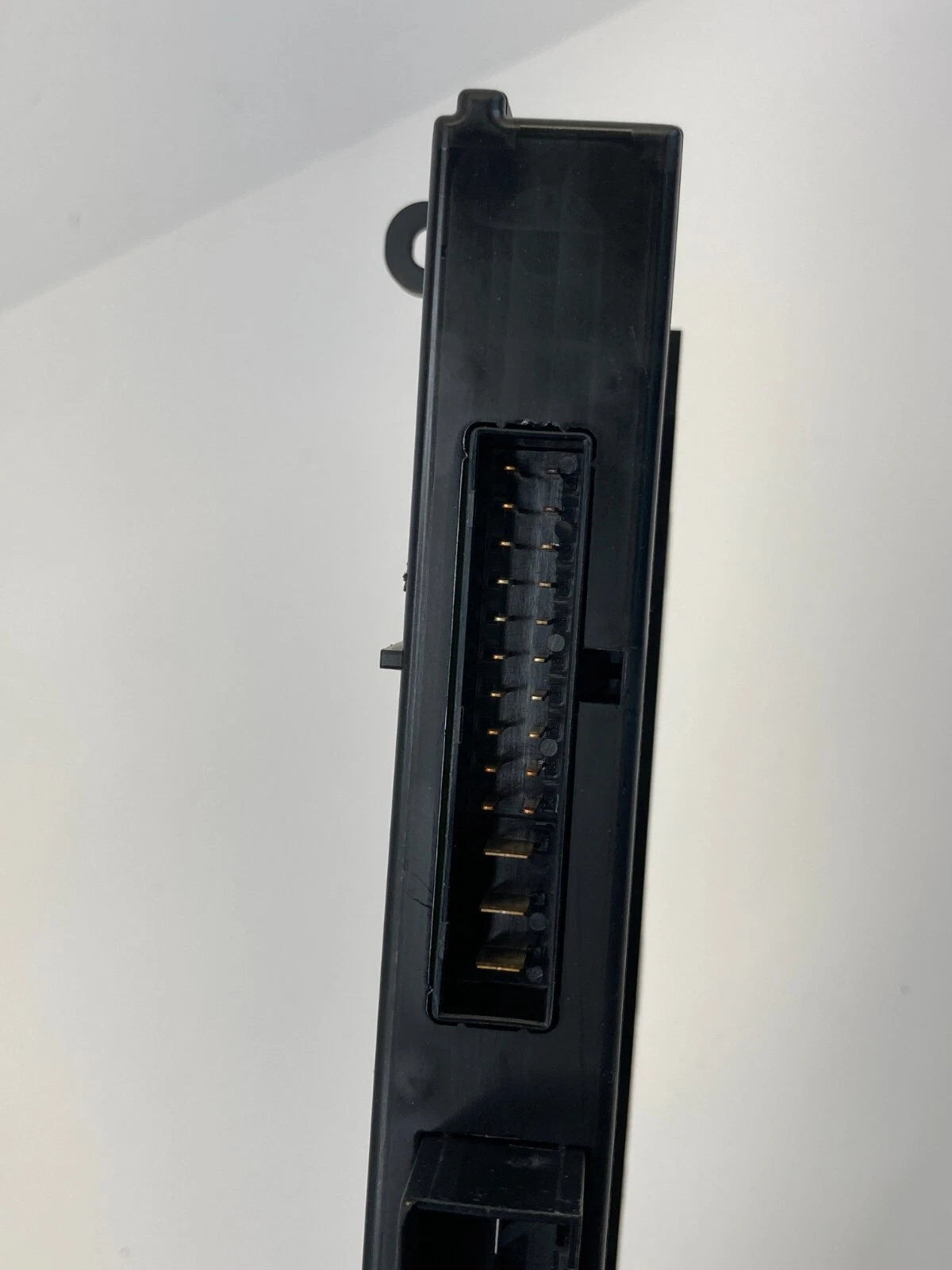 2011-2017 BMW X3 JUNCTION BOX CONTROL MODULE BCM JUNCTION UNIT 6135924738601 OEM