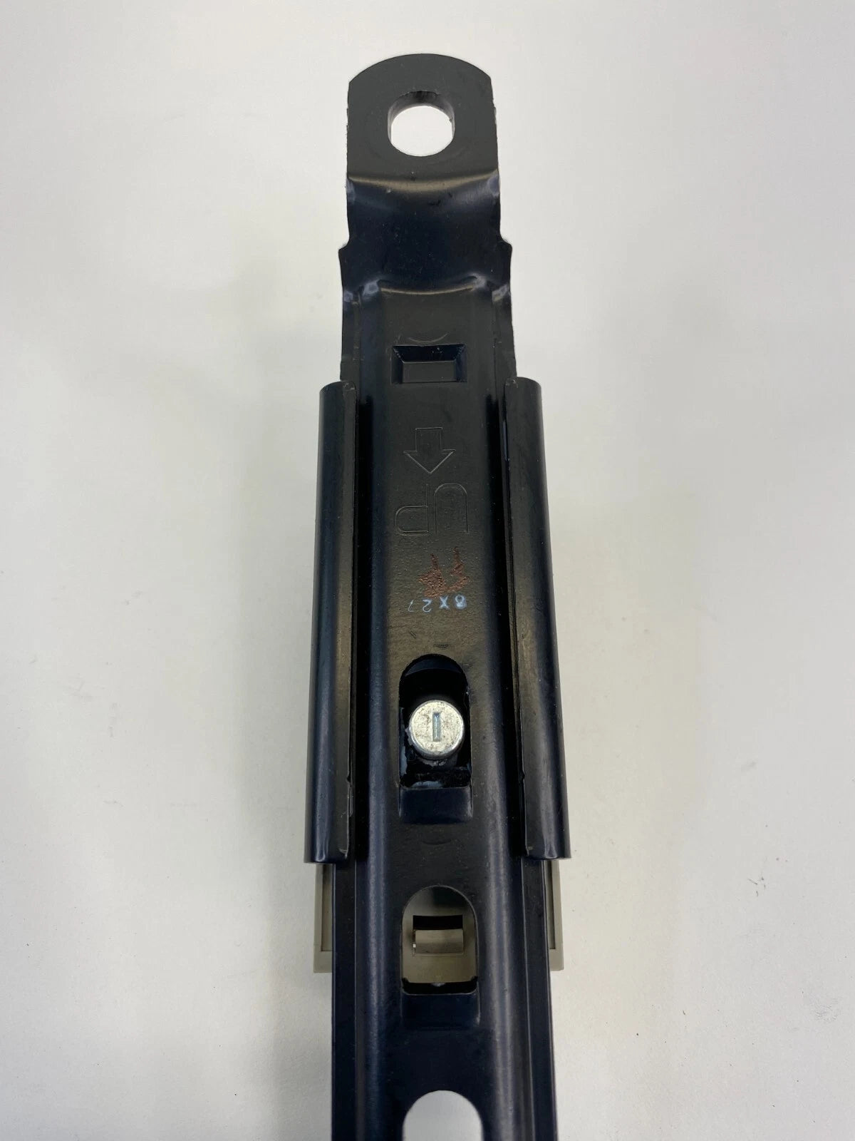 2008-2013 NISSAN ROGUE FRONT RIGHT PASSENGER SIDE SEAT BELT HEIGHT ADJUSTER OEM