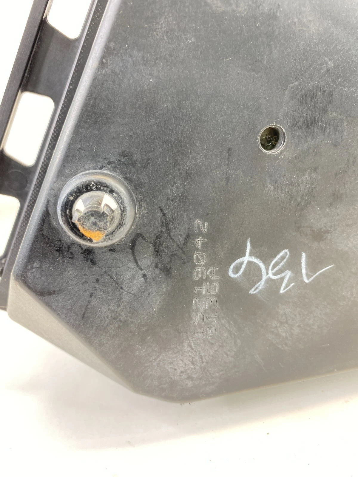 2006 2007 PONTIAC GRAND PRIX 3.8L V6 AIR CLEANER INTAKE BOX LOWER HOUSING COVER