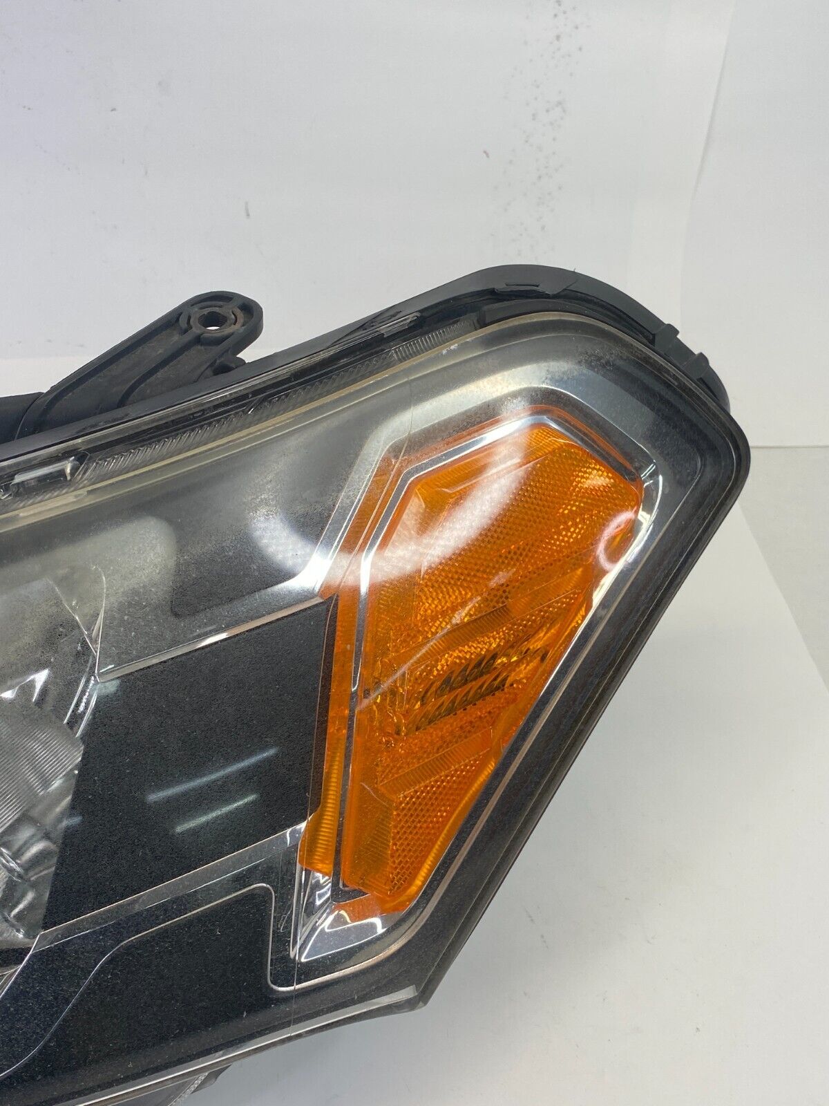 2010 2011 Kia Soul Front Left Driver Side Headlight Headlamp Head Lamp 92101-2K0