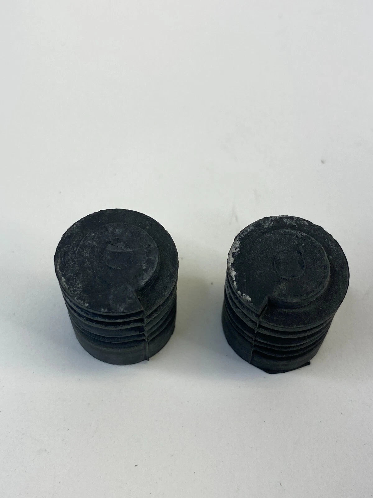 1998-2002 TOYOTA COROLLA FRONT HOOD BUMPER RUBBER ADJUSTMENT PAIR SET 9054115021