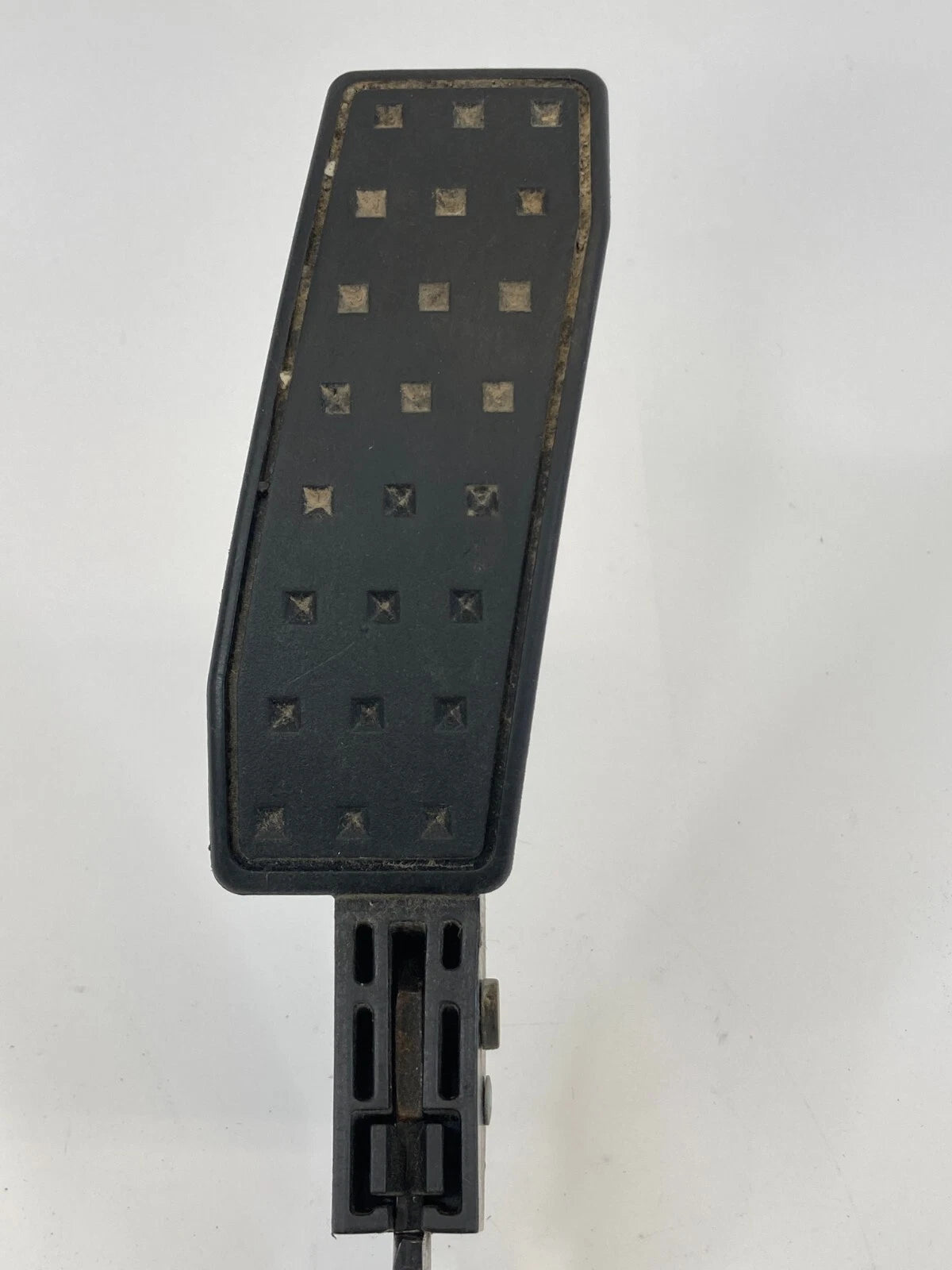 2004-2009 CADILLAC SRX 3.6L AT ACCELERATOR GAS PEDAL SENSOR 16973395 OEM