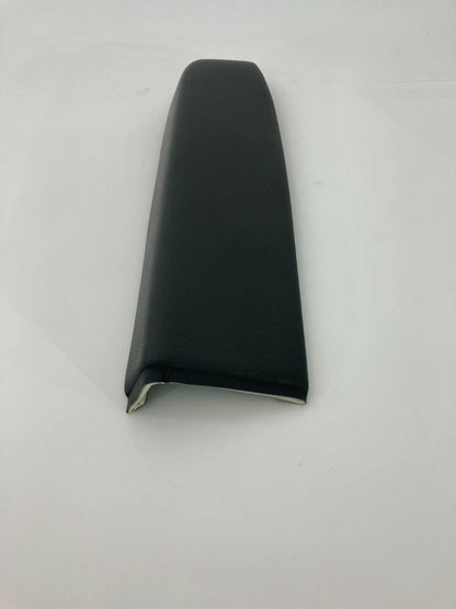 2003 KIA SORENTO REAR LEFT DRIVER SIDE DOOR PANEL ARMREST ARM REST OEM