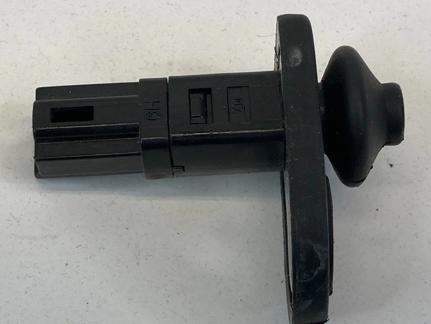 2005-2010 KIA SPORTAGE REAR LEFT DOOR AJAR LIGHT JAMB COURTESY CONTROL SWITCH