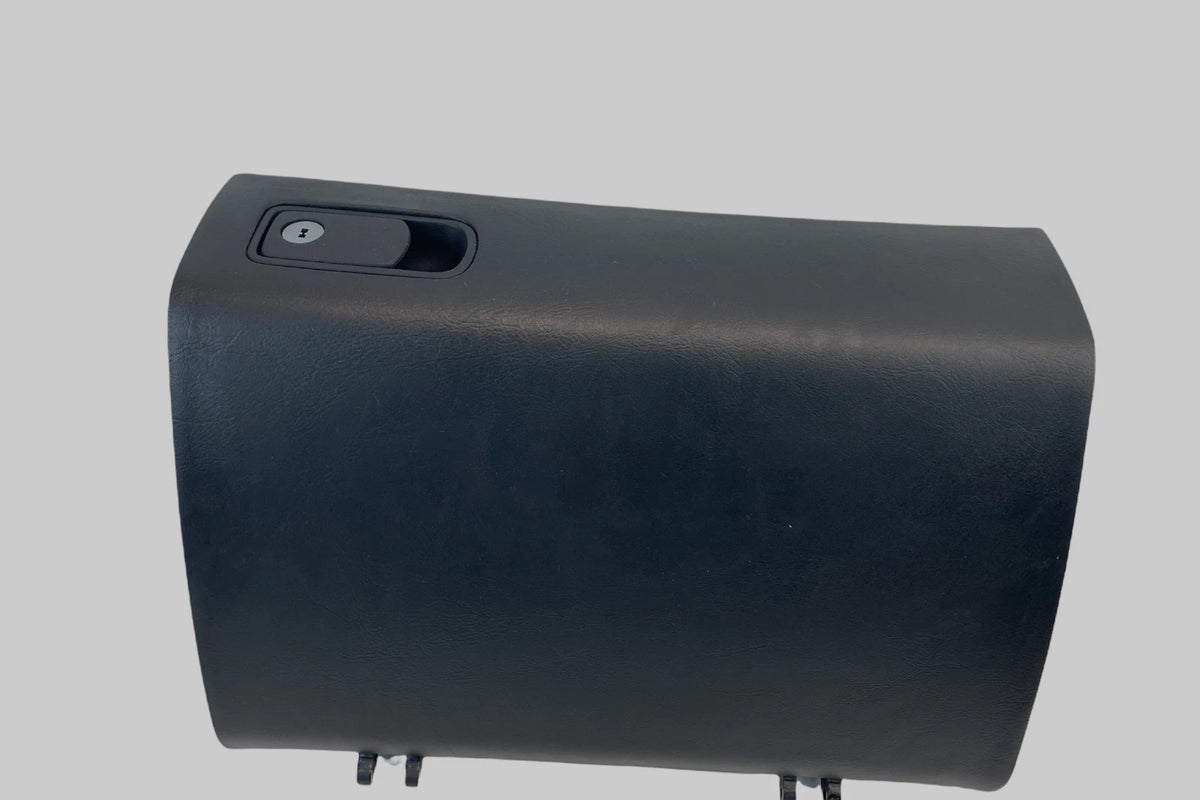 2004-2006 KIA AMANTI SEDAN GLOVE BOX GLOVEBOX STORAGE COMPARTMENT ASSEMBLY OEM