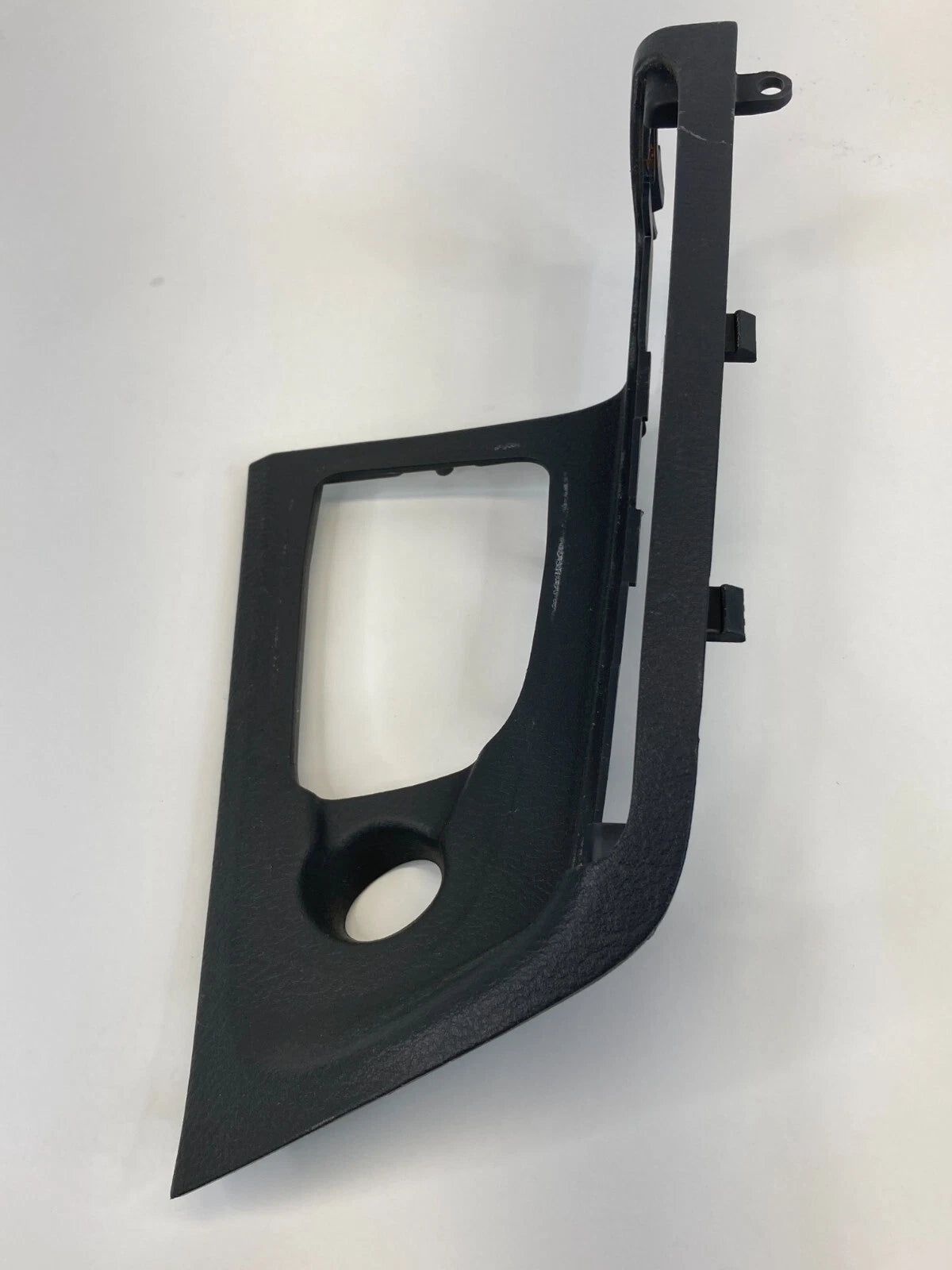 2004-2009 KIA SPECTRA FRONT RIGHT DOOR PANEL SWITCH BEZEL OEM FACTORY 823442F000