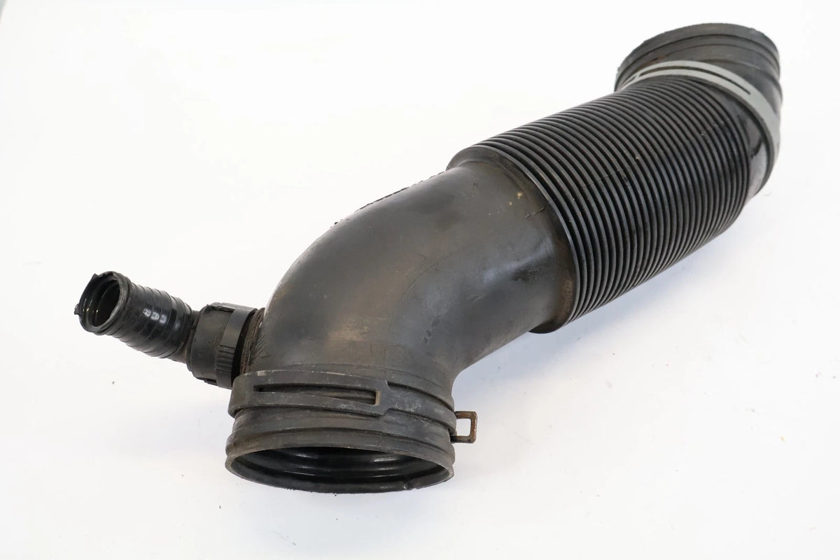 2006-2010 VOLKSWAGEN NEW BEETLE 2.5L AIR CLEANER INTAKE HOSE TUBE 1C0-129-684-BE