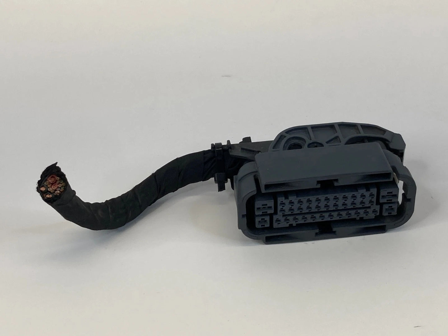 2014-2016 Kia Forte 1.8L A/T ABS Anti Lock Brake Pump Plug Connector OEM