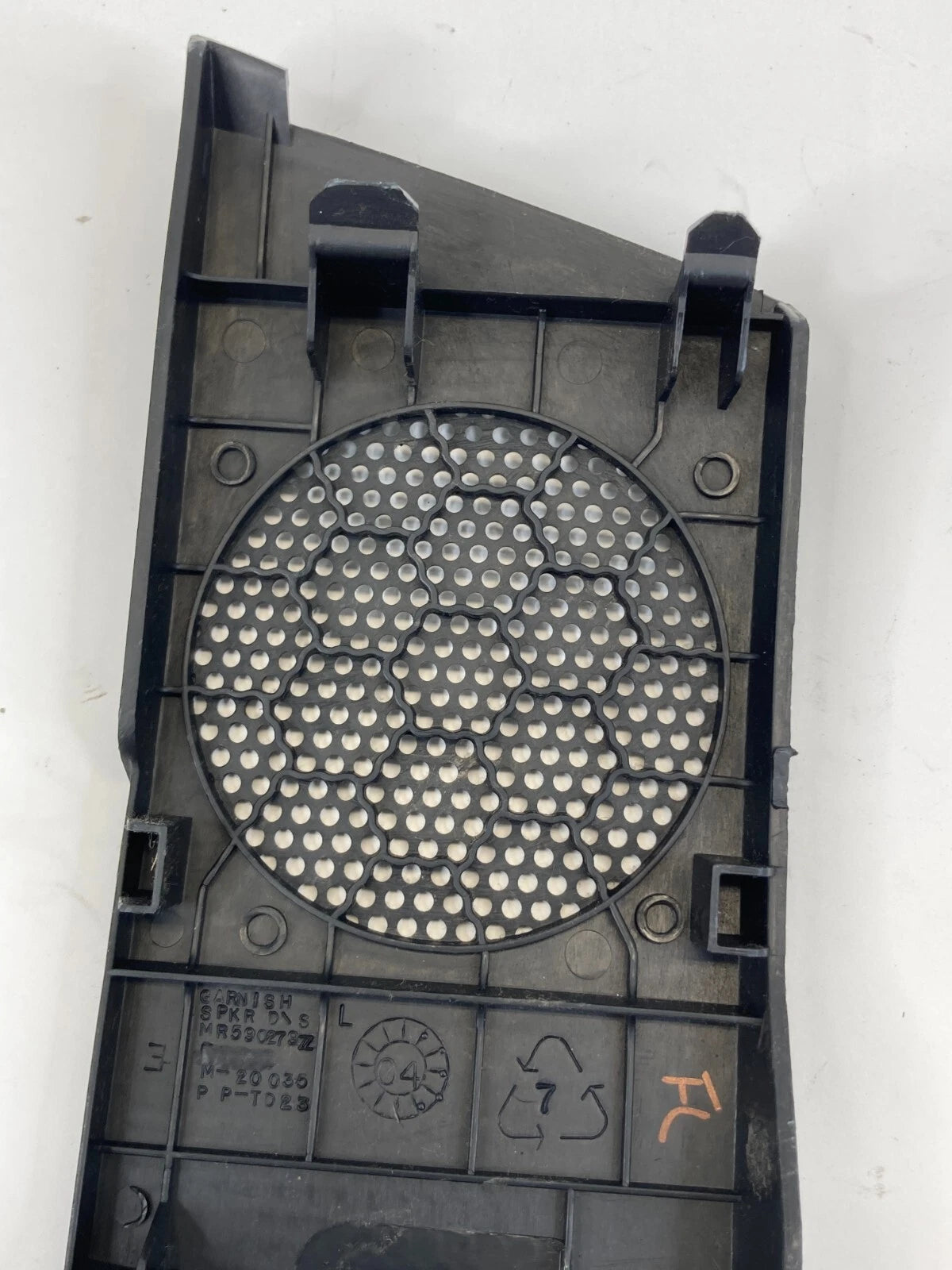 2004-2012 MITSUBISHI GALANT FRONT LEFT DASH SIDE SPEAKER GRILLE MR590279ZZ OEM