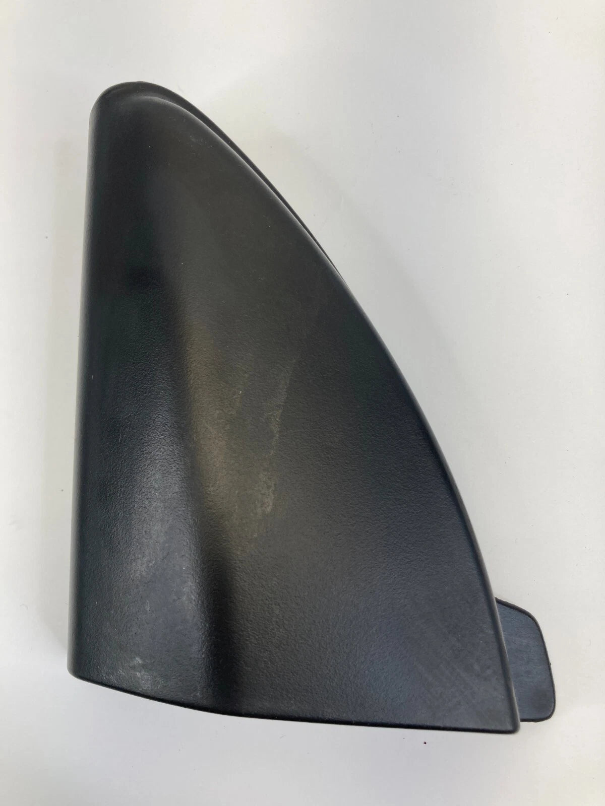 2016 CHEVROLET CRUZE LIMITED FRONT LEFT DRIVER INTERIOR DOOR CORNER COVER OEM