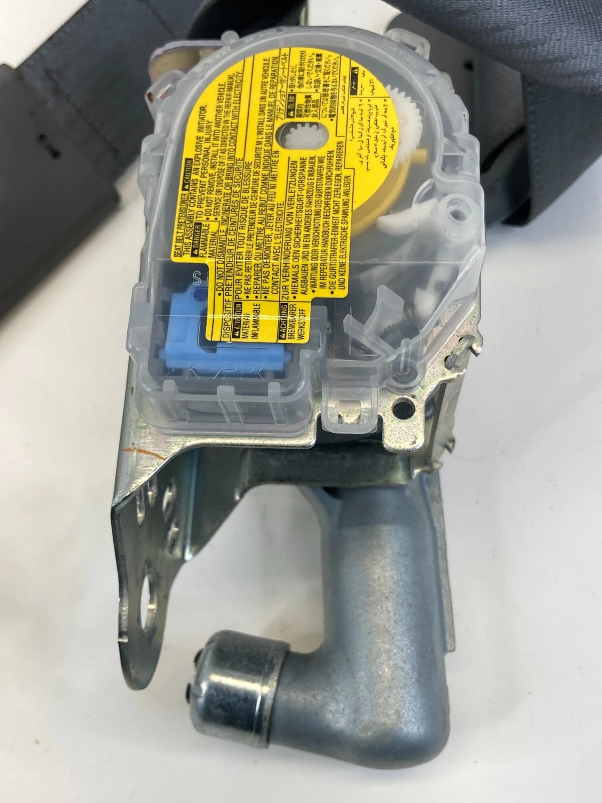 2005-2011 TOYOTA TACOMA FRONT RIGHT PASSENGER SIDE REGULAR CAB 2DR RETRACTOR OEM