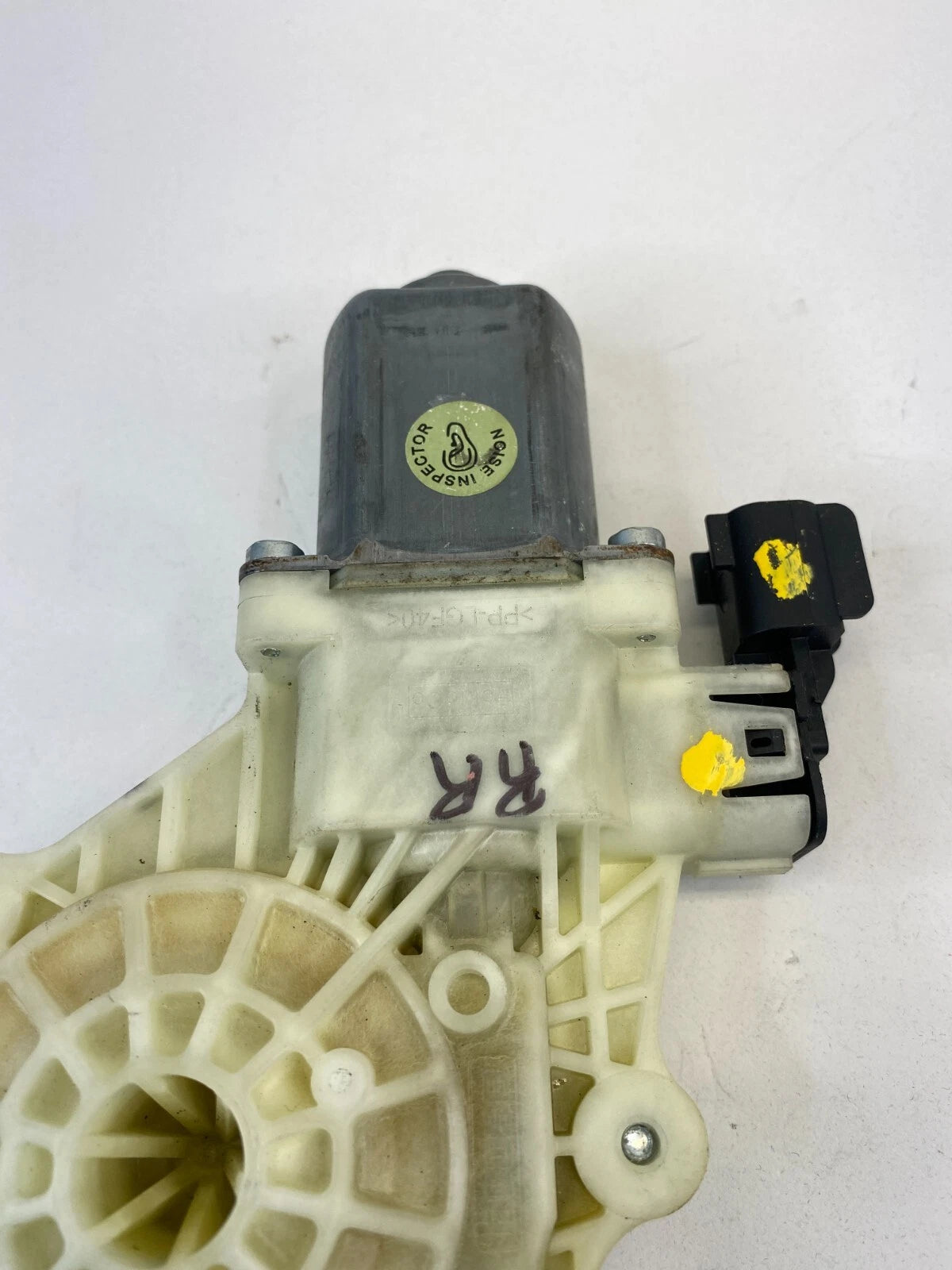 12 13 14 15 16 17 18 FORD FOCUS REAR RIGHT DOOR WINDOW MOTOR CM51A27000 2 PINS