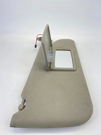 05-10 JEEP GRAND CHEROKEE RIGHT PASSENGER SIDE SUNVISOR SUN VISOR W/ LIGHT OEM