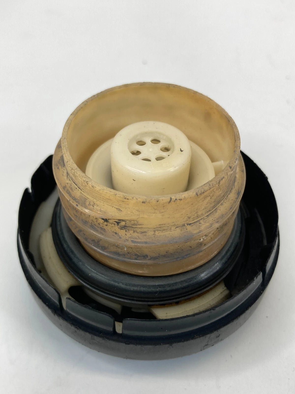 1993 94 95 96 97 98 1999 LEXUS GS300 FUEL FILLER GAS TANK LID CAP COVER OEM