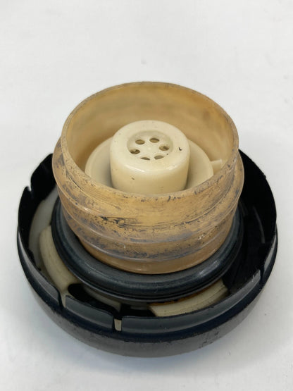 1993 94 95 96 97 98 1999 LEXUS GS300 FUEL FILLER GAS TANK LID CAP COVER OEM