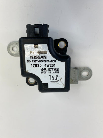 2002-2004 Nissan Pathfinder Vehicle Yaw ABS Stability Control Sensor 47930-4W201