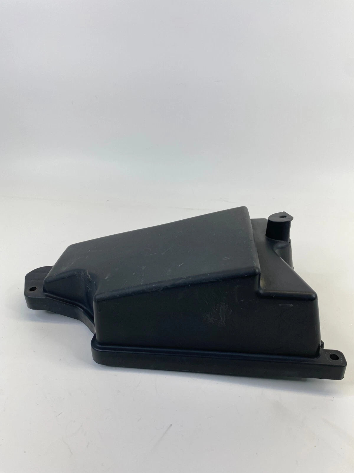 2001-2006 LEXUS LS430 4.3L ENGINE BAY FUSE RELAY BOX UPPER LID COVER 82774-50010