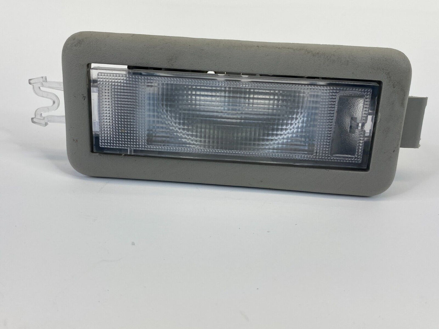 2006 2007 Jeep Commander Front Right Passenger Over Door Light Lamp OEM