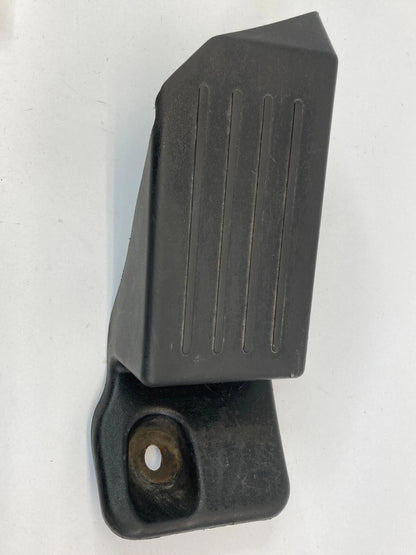 2009-2017 CHEVROLET TRAVERSE FLOOR FOOTREST FOOT REST PAD MAT TRIM 25933398 OEM