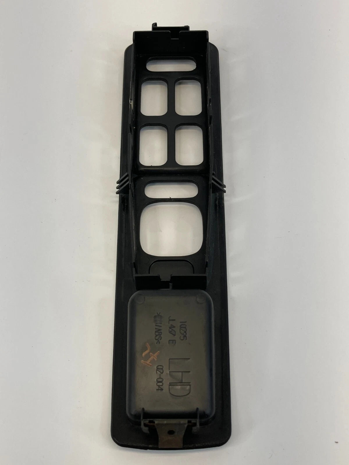 03-07 CADILLAC CTS FRONT LEFT SIDE DOOR MASTER WINDOW SWITCH COVER 10295-JL467